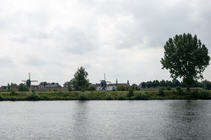 Heusden von der Maas gesehen